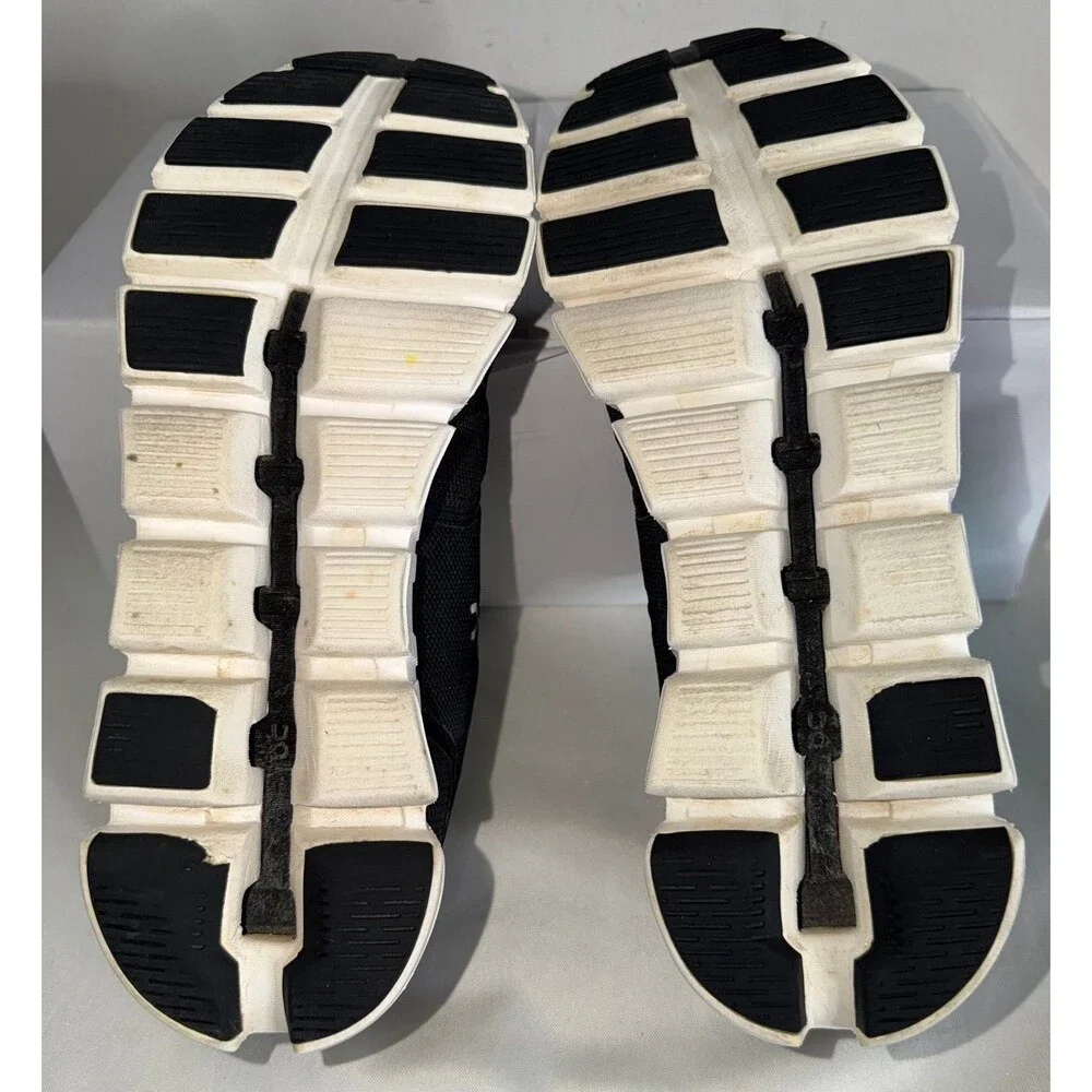On Cloud 5 Black White Swiss Engineering Men’s 10.5